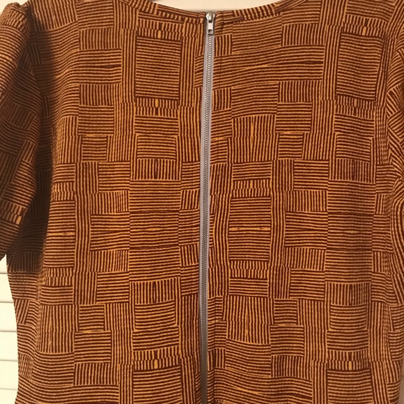 🌟SOLD🌟LuLaRoe Amelia - Picture 6 of 7